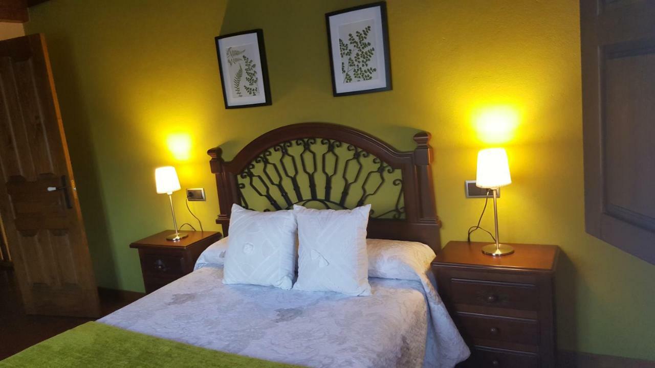 Camin De Los Collaos Guest House Cangas de Onis Bagian luar foto