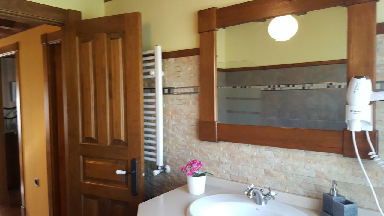 Camin De Los Collaos Guest House Cangas de Onis Bagian luar foto