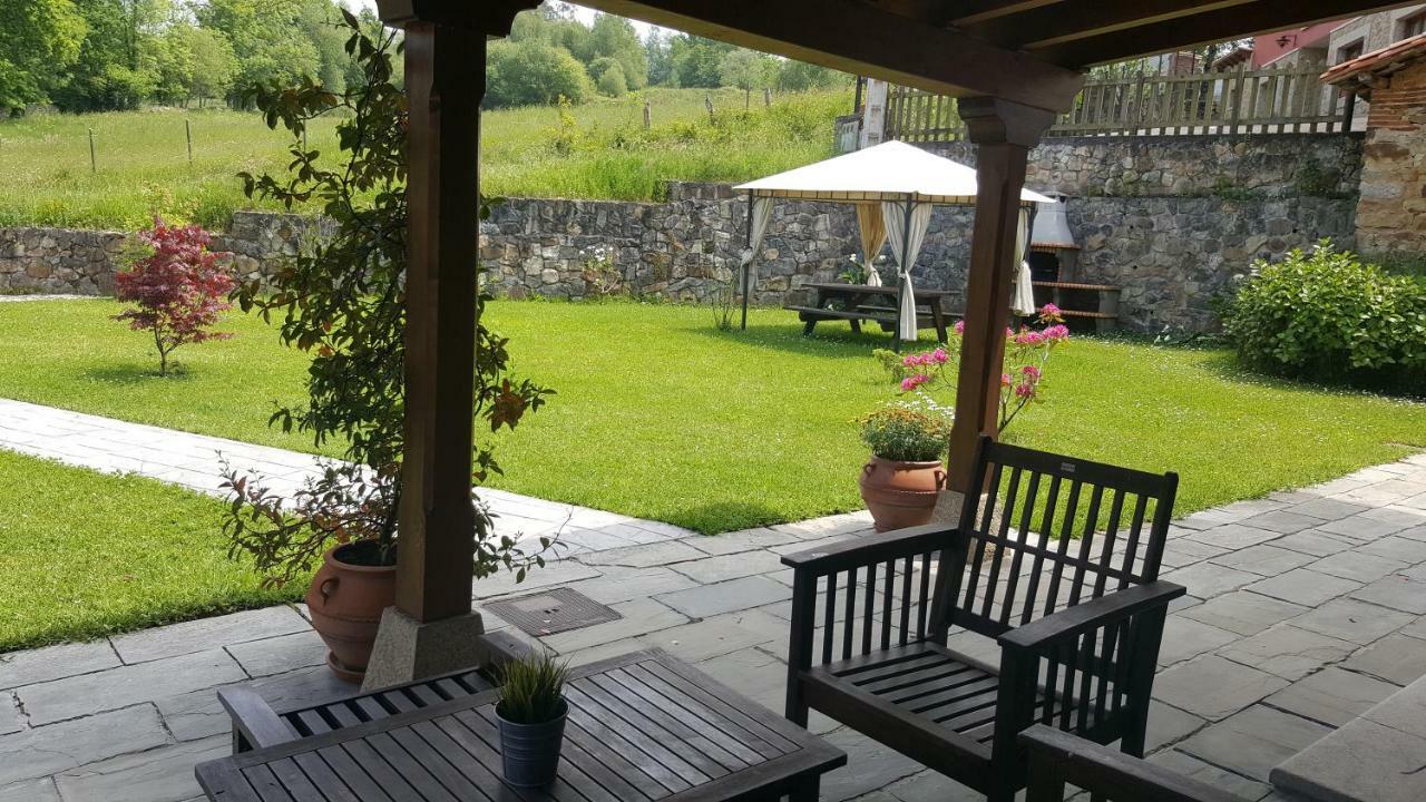 Camin De Los Collaos Guest House Cangas de Onis Ruang foto