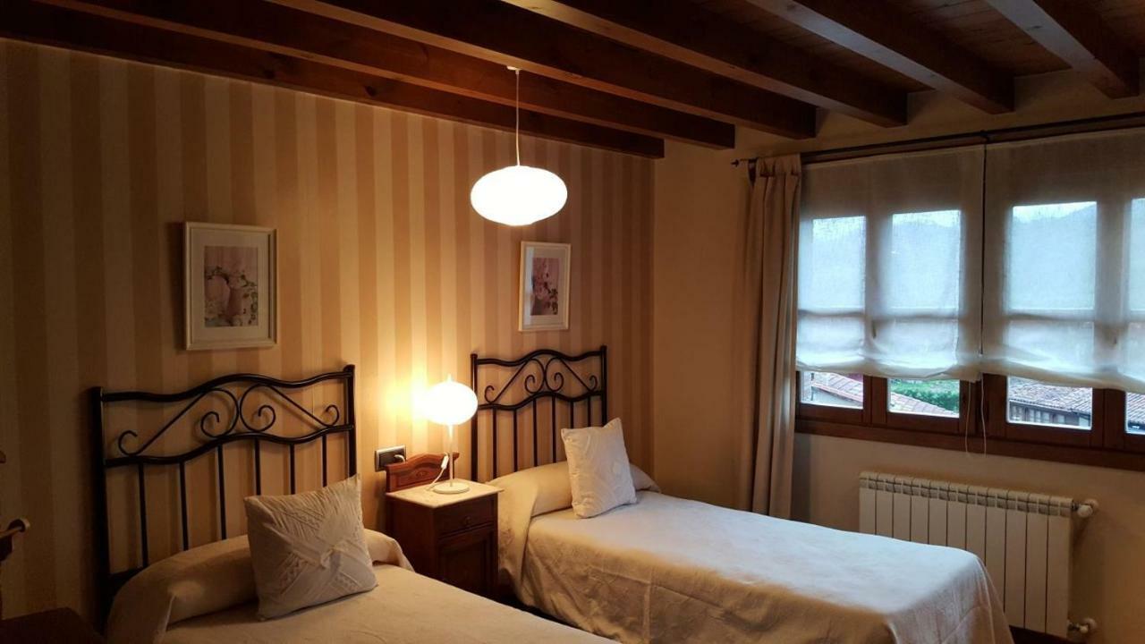 Camin De Los Collaos Guest House Cangas de Onis Bagian luar foto